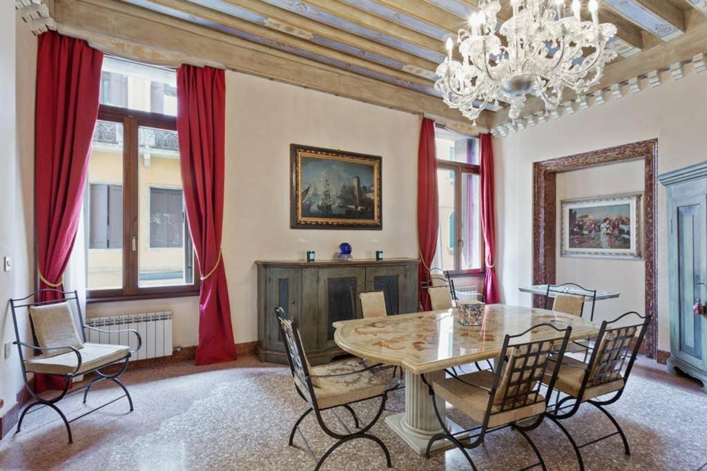 Doge Palace Luxury Apartment - Cannaregio Венеция Экстерьер фото