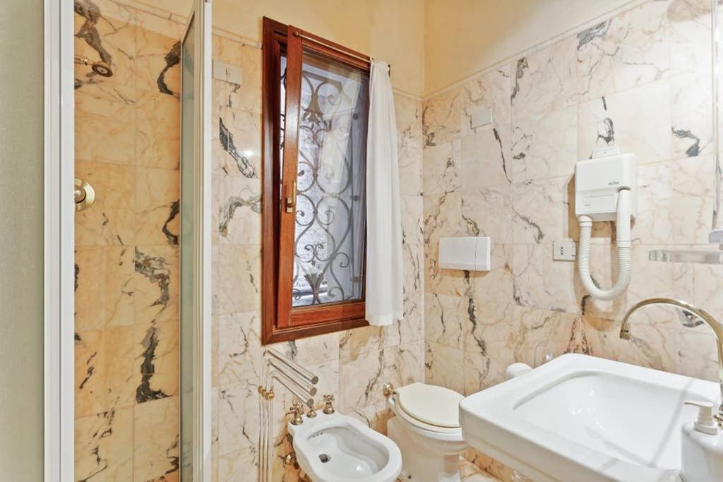 Doge Palace Luxury Apartment - Cannaregio Венеция Экстерьер фото